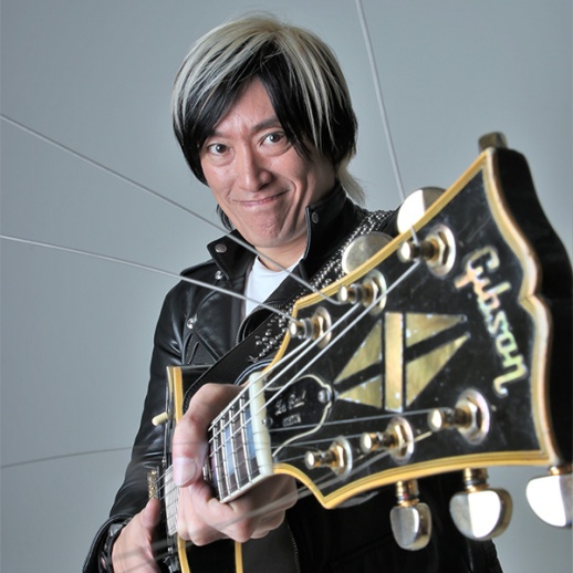 森純太 MORI JUNTA with His Gibson™ Les Paul Guitar